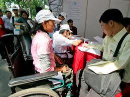  	 Dạy nghề và giải quyết việc làm cho người khuyết tật: Thực trạng và những vấn đề đặt ra