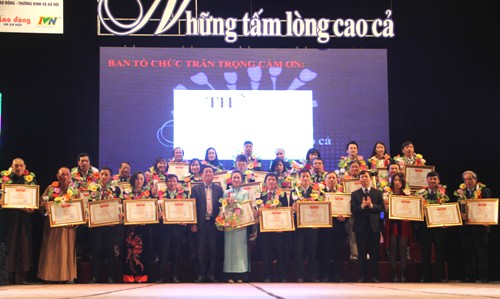 Thứ trưởng Nguyễn Trọng Đàm dự lễ tôn vinh “Những tấm lòng cao cả” năm 2013 