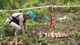 ​Hỗ trợ tạo việc làm cho nạn nhân bom mìn sót lại sau chiến tranh